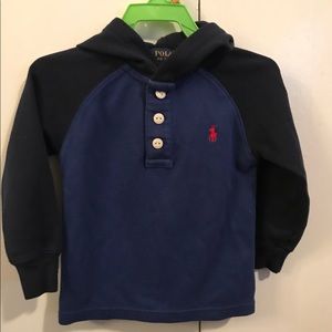 Hooded shirt